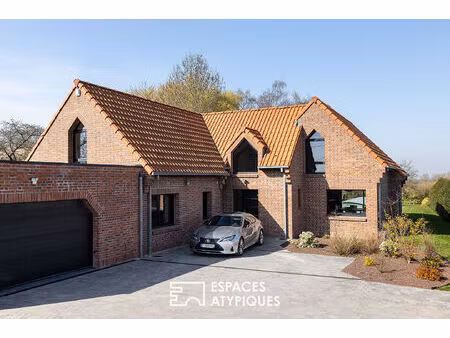 maison d'architecte contemporaine avec piscine et jardin