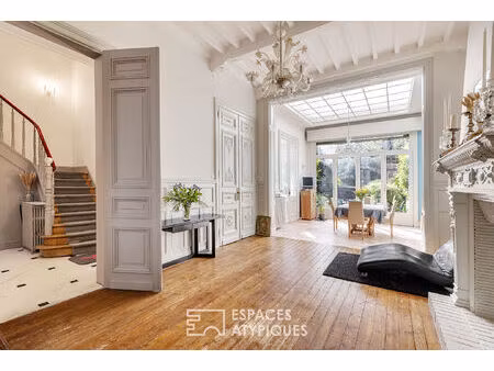 demeure bourgeoise avec jardin arboré et cachet de l'ancien