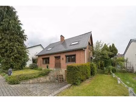 villa 4 ch + bureau dans quartier calme et recherché