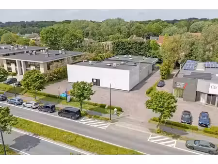 handelspand 900m² langs de kortrijksesteenweg in sint-mar...