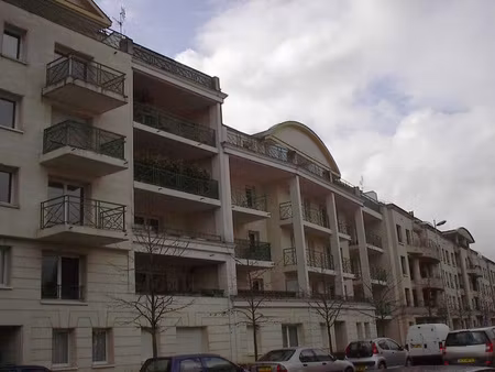 appartement 1 piece (27 m2) compiegne proche centre
