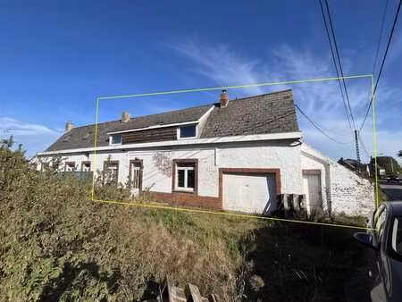 maison 3 façades à rénover entièrement  possibilité de 3 cha