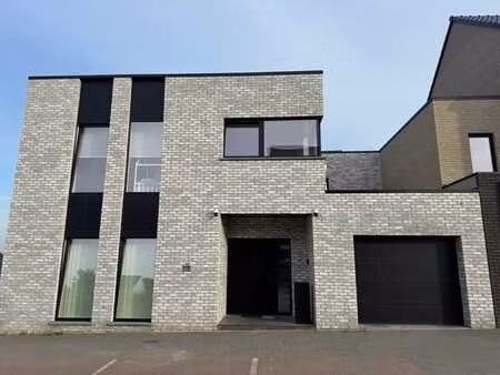maison 2 façade peb a++ vendu sous droit d’enregistrement 3%