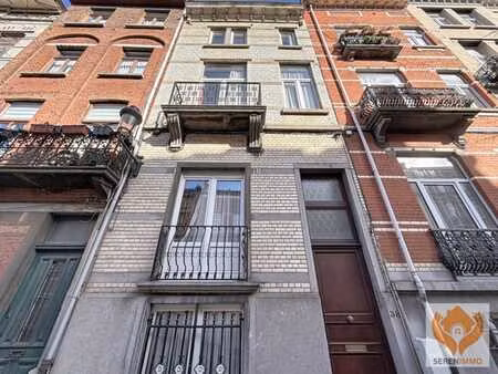 maison unifamiliale de 8 chambres + terrasse de 50m2