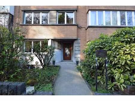 appartement 2 ch. avec terrasse à uccle