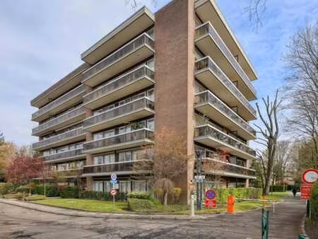 bel appartement 2 chambres - situation excellente