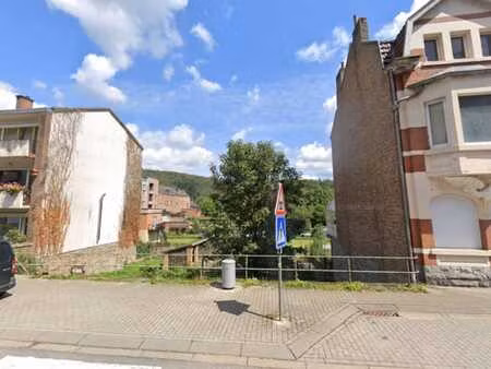 terrain avec permis pour un immeuble de 5 appartements