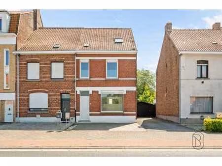 spacieuse maison familiale avec 4 chambres et grand jardin