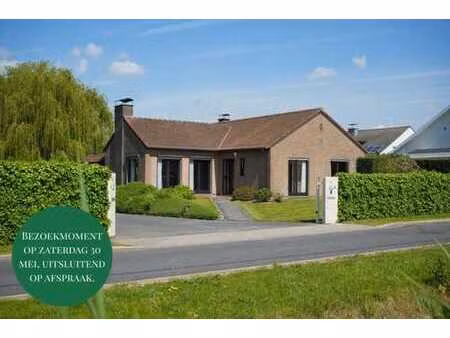 villa de plain-pied de 154 m² à kortrijk à côté de don bosco