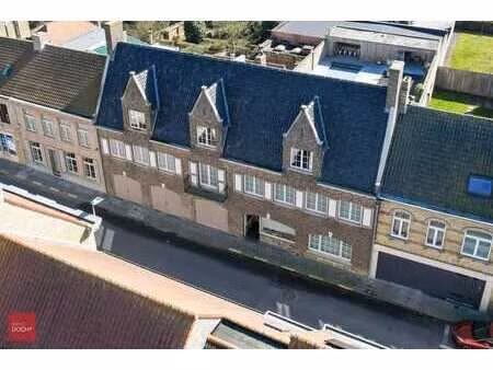 centraal gelegen ruim herenhuis