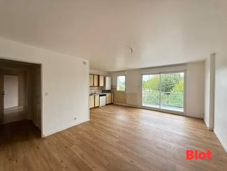 location appartement 4 pièces à saint-erblon (35230) : à louer 4 pièces / 78m² saint-erblo