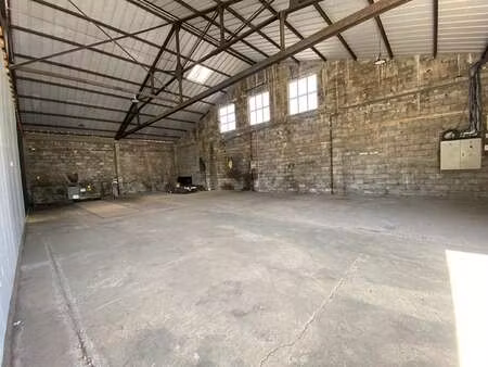 location bureaux et commerces à quimper (29000) : à louer / 200m² quimper