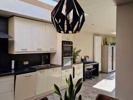 maison de ville rénovée et chaleureuse au cœur de ninove