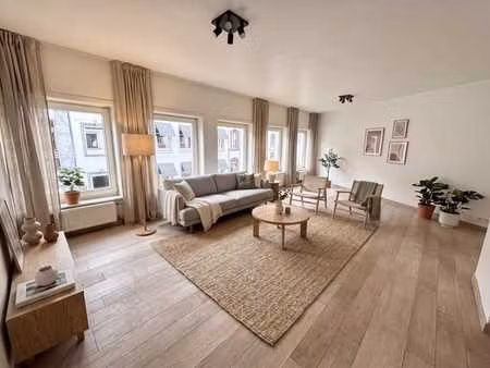duplexappartement op de grote markt van aalst