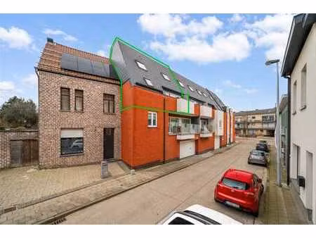 bel appartement en duplex dans le centre ville de hofstade.