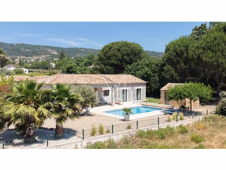 jolie maison plain-pied et vue sur les vignes