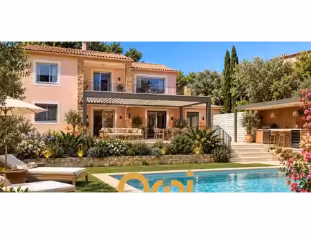 villa avec piscine et terrasse beaucours-la gorguette-la morvenede - sanary-sur-mer (83)