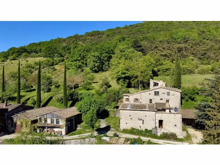vente maison 9 pièces 217.78 m² à dieulefit (26220)  840 000 €