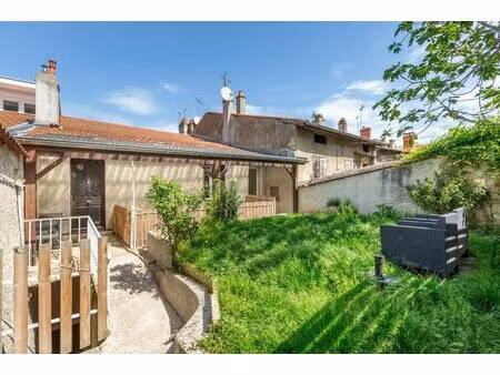 immeuble de rapport loué – rentabilité brute proche de 9 % + potentiel d’évolution