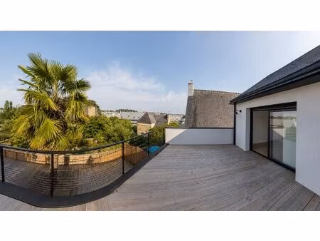 rare - maison d’architecte contemporaine avec 2 grandes terrasses  plein centre  vue sur..