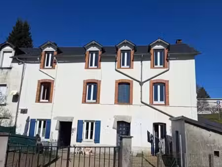 maison 14 pièces 220 m² 19340 merlines 140 000 €