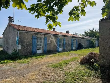 vente maison à vouillé-les-marais (85450) : à vendre / 53m² vouillé-les-marais