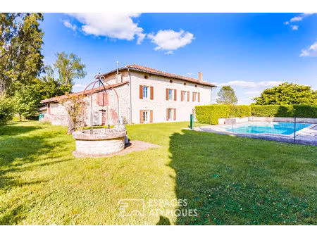 ancienne vigneronne avec piscine