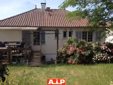 vente maison à pouzauges (85700) : à vendre / 92m² pouzauges