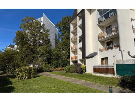 location appartement  m² t-2 à orléans  548 €