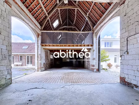 maison et grange en pierre blanche + dependance amenagee 346