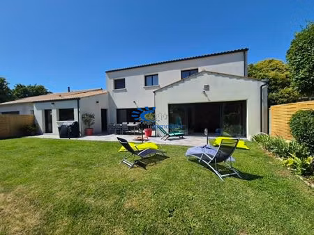 maison 6 chambres garage piscine jardin parking