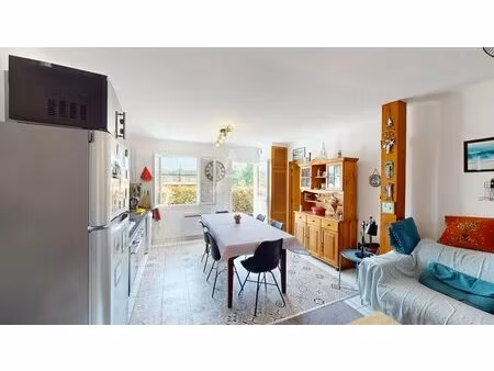 ascain : appartement t3 avec jardin  garage et atelier !