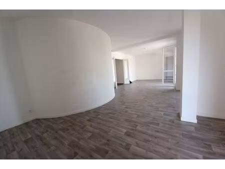 vaste appartement t4 en plein centre de colomiers