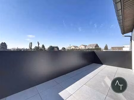 joli bois / app. 2ch +/- 107m² rénové avec terrasse