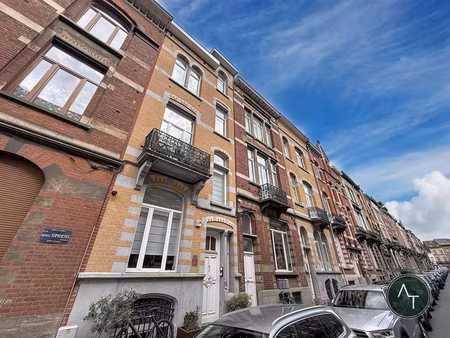 voltaire / maison 3ch +/- 144m² hab. en parfait état
