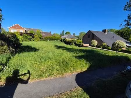 terrain constructible 681m² à mouscron