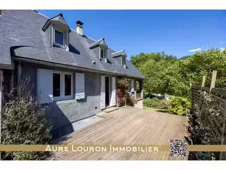 grande maison familiale avec espace indépendant  garage  jar