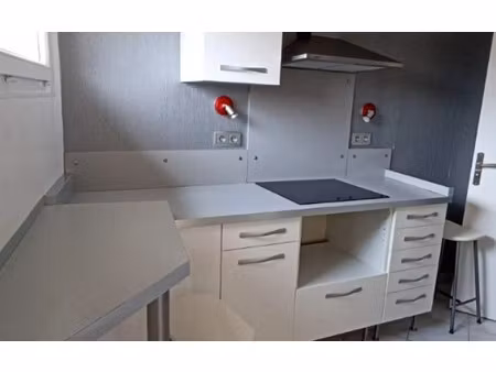 location maison  m² t-2 à la ferté-sous-jouarre  600 €
