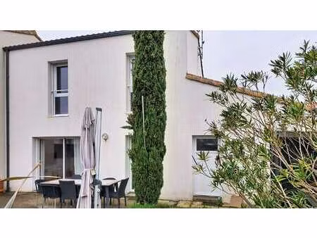 vente maison aux sables-d'olonne (85100) : à vendre / 93m² les sables-d'olonne
