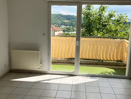 st cyr sur le rhone - appartement duplex 4 pièce(s)