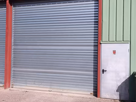 entrepot/local d'activite 84m2 garennes sur eure