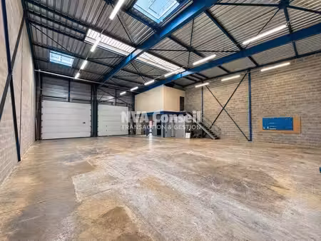 location entrepôt 323m²