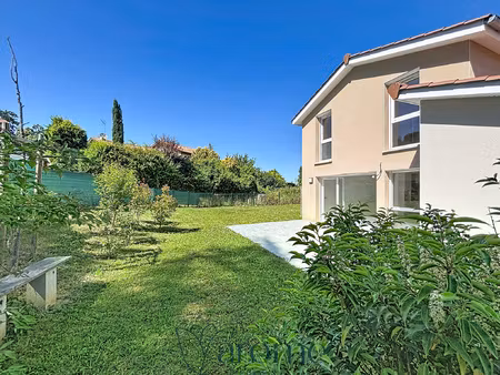maison de type 4 pièces avec terrain clos