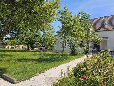 maison familiale de 155 m² avec jardin à bransles