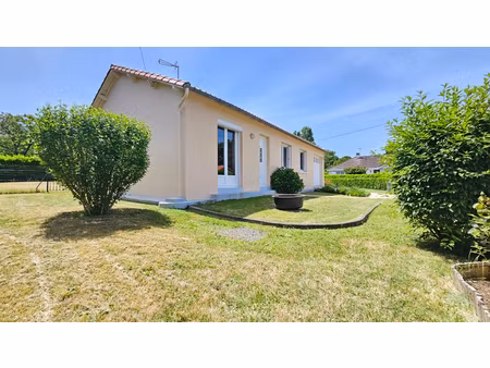 pavillon de plain pied 3 chambres 79410 st gelais