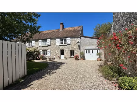 maison ancienne avec jardin et garage