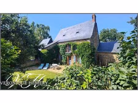 vente maison au lion-d'angers (49220) : à vendre / 225m² le lion-d'angers