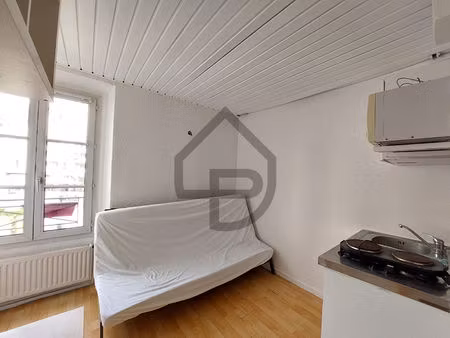 studio meuble de 11 m²