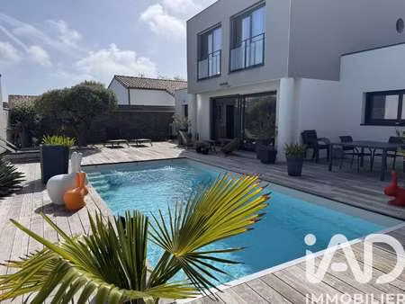 vente maison piscine aux sables-d'olonne (85100) : à vendre piscine / 150m² les sables-d'o