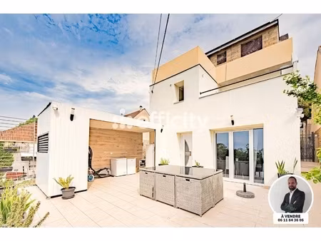 maison 8 pièces - 270 m²